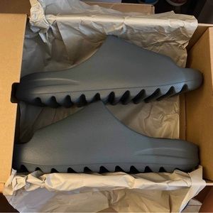 Yeezy Slides Slate Marine Mens Size 12 Brand New